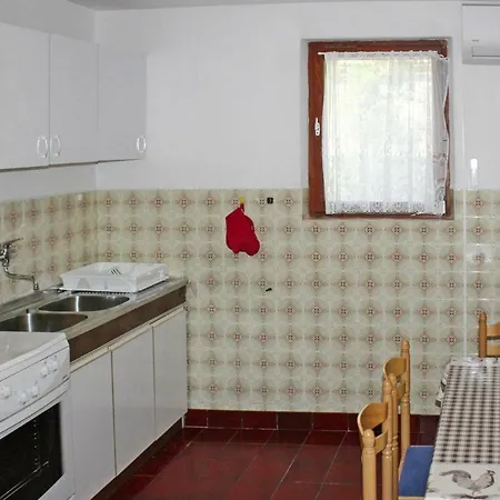 Losinia 2 - Cin021008-dya Apartman *
